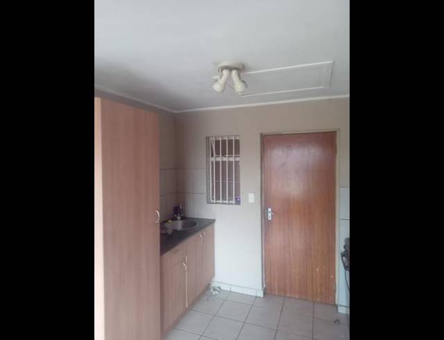 1 BEDROOM PROPERTY TO RENT IN AUCKLAND PARK